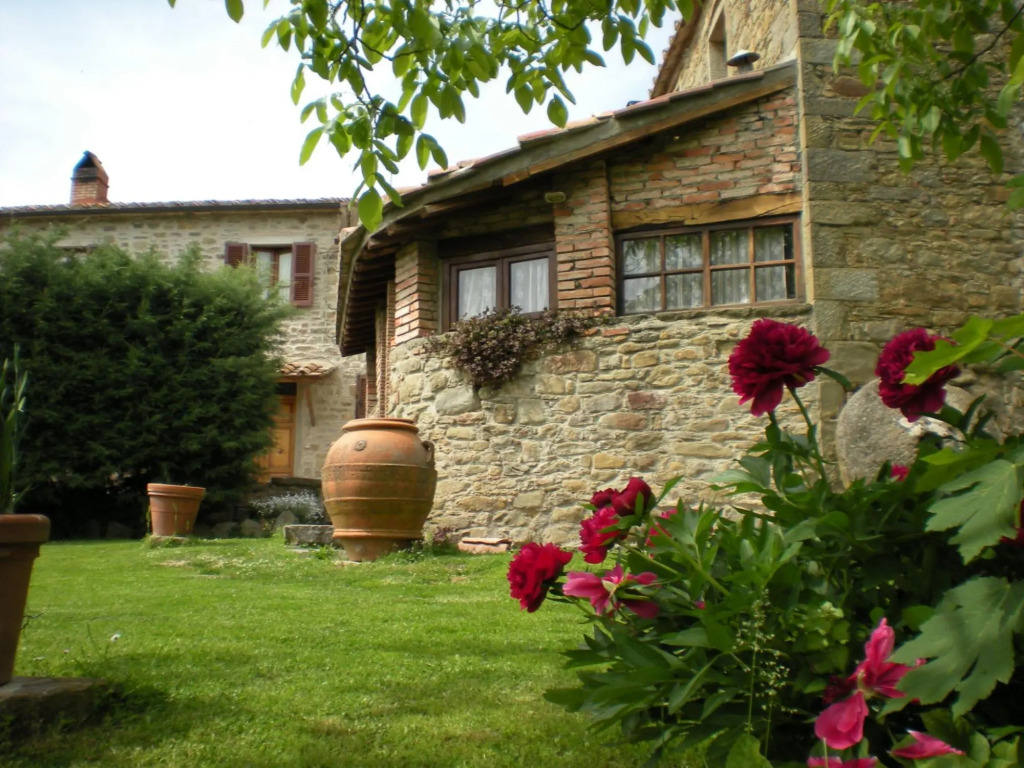 Affordable holiday home with private pool near Cortona-Casa Cortona