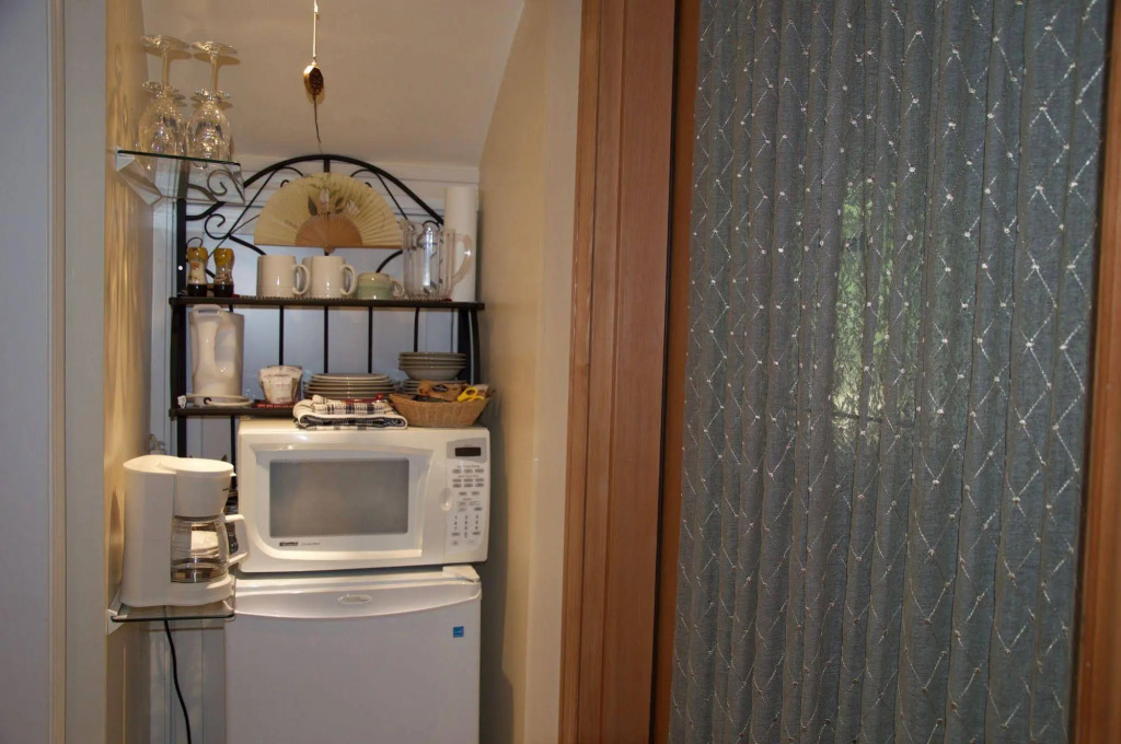 Enchanter Ocean View Suites