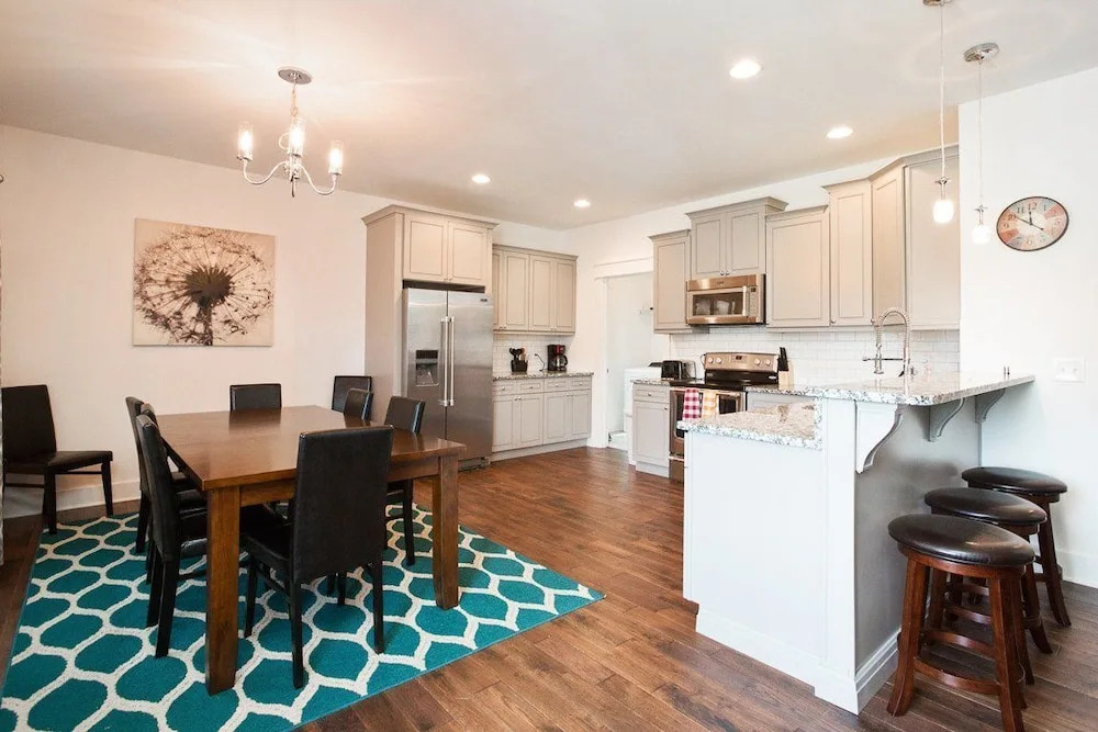 New Nashville House Near Downtown 4 Bedroom Home