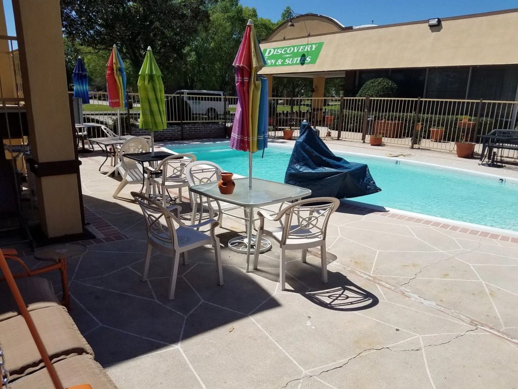 Discovery Inn Lafayette Airport I-10