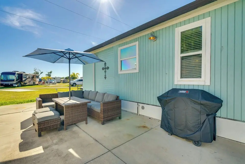 3 Mi to Gulf! Fort Myers Beach Gem w/ Pool Access