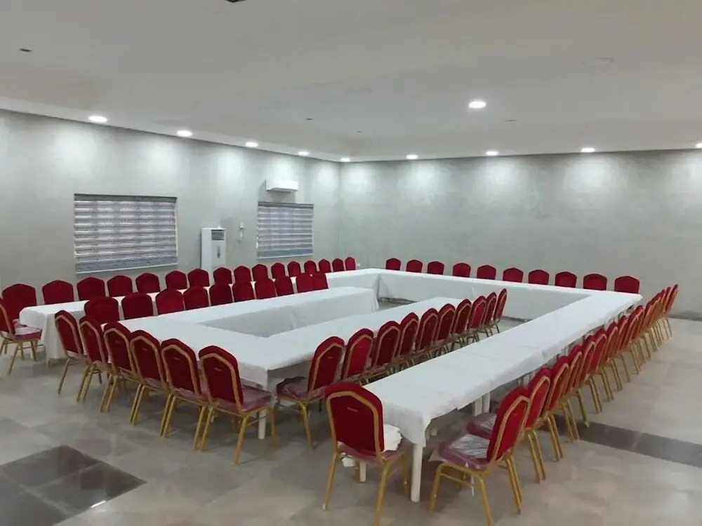 Colonades Hotel