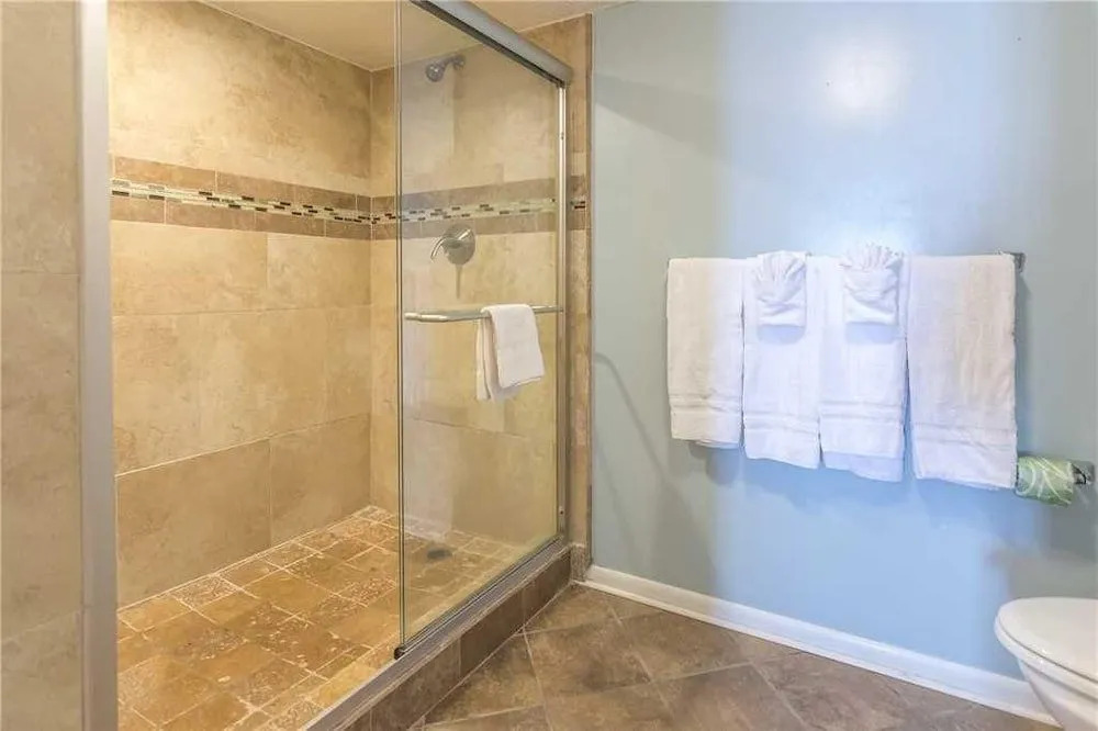Summerchase 902 - 2 Br condo by RedAwning