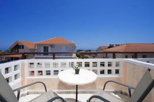 Theodora Studios & Apartments