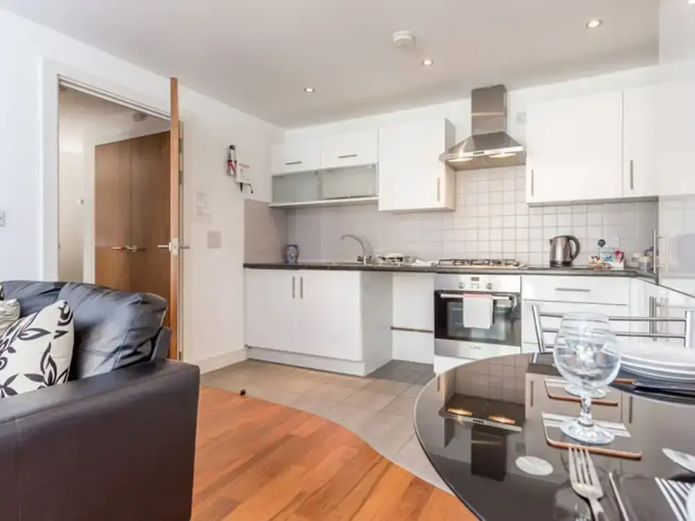 Castle Lanes - Minutes from Poole Quay, Poole Town Location