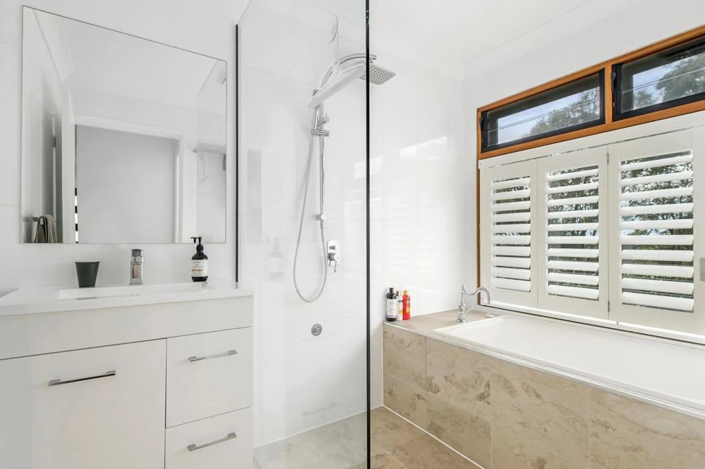 24 Hibiscus Crescent