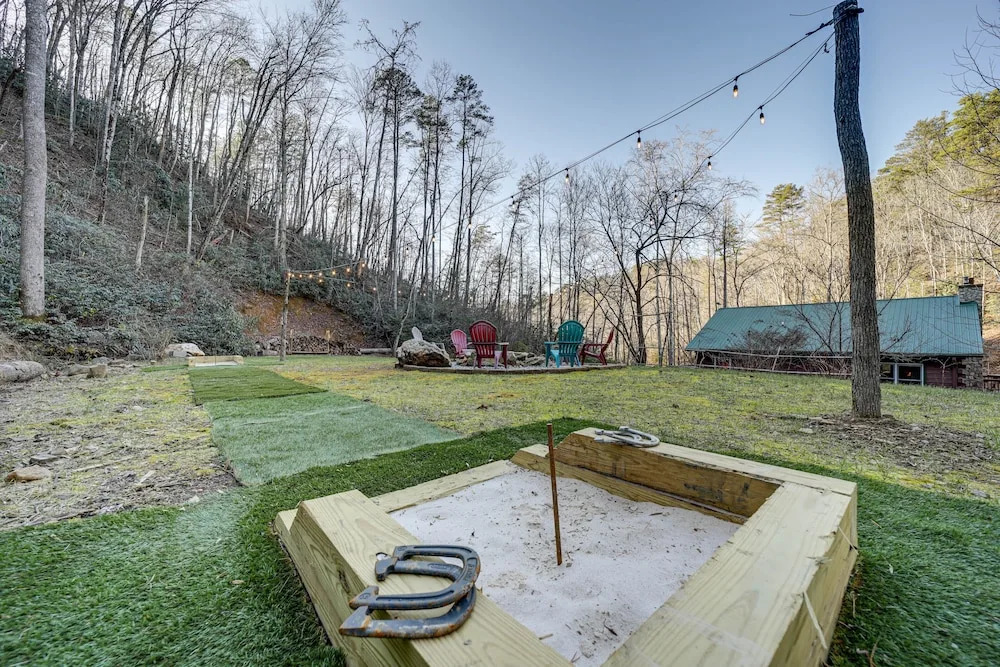 'twin Creeks Lodge' w/ Hot Tub < 1 Mi to Lake!