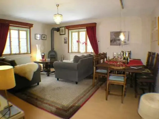 Haus im Wiesengrund