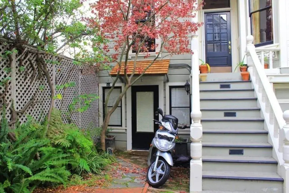 Cow Hollow Studio Holiday