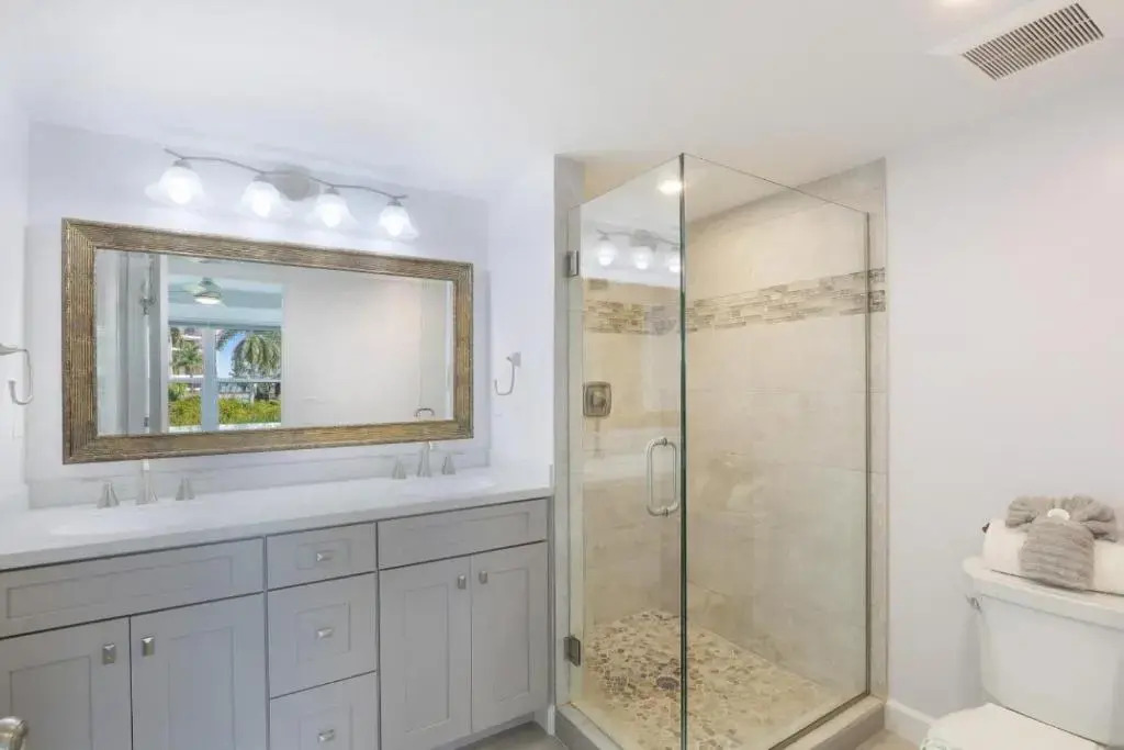 Completely Remodeled 2 Bed 2 Bath I Block Away From Free Beach Access