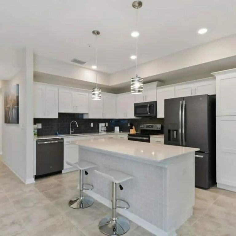 3120 Unit 406 Stunning 2B Apartment