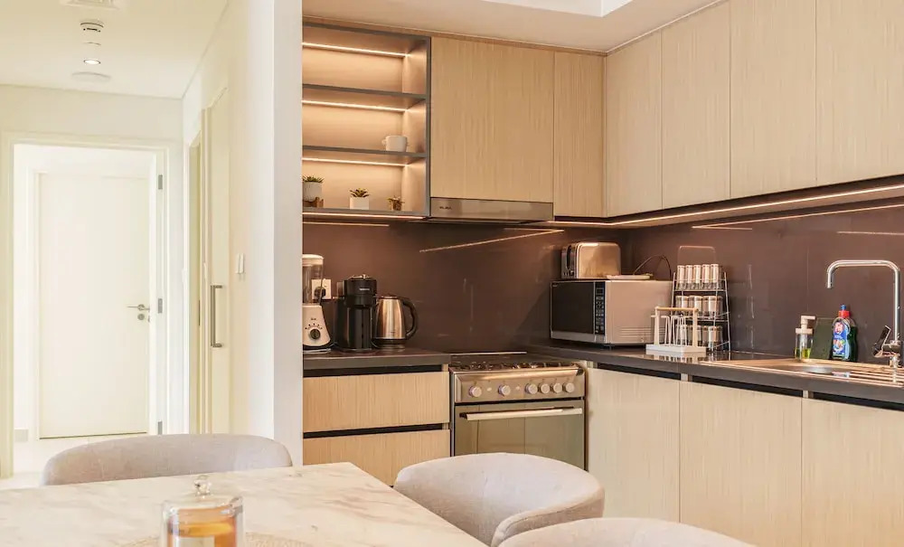 Downtown 2BR | Walk to Burj Khalifa + Dubai Mall