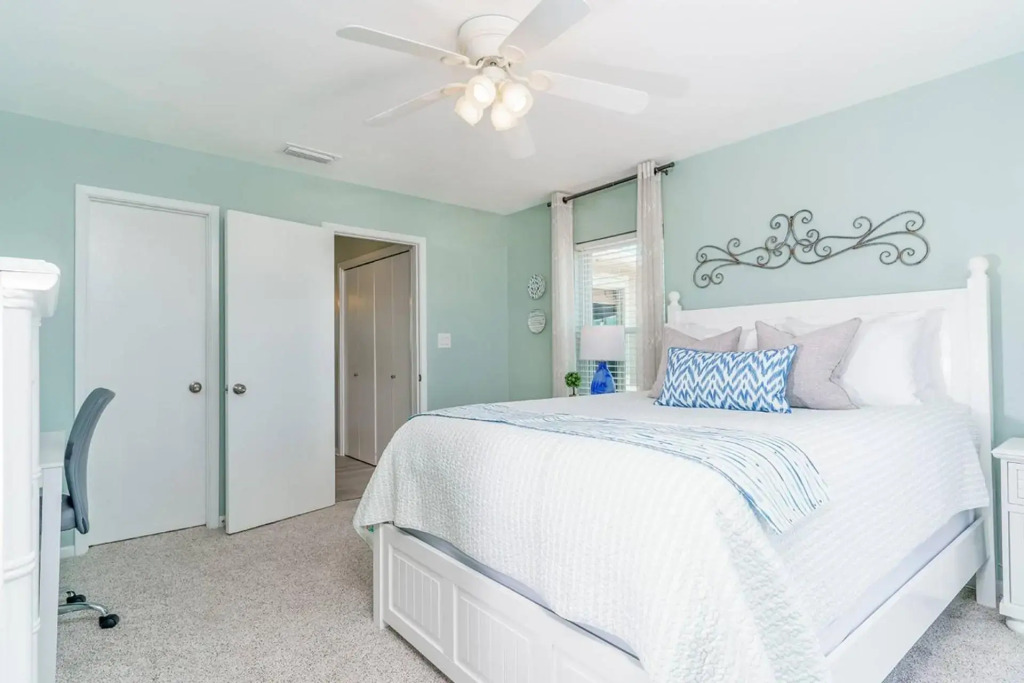 Gulf Winds Court 202 - Emerald Cove Oasis