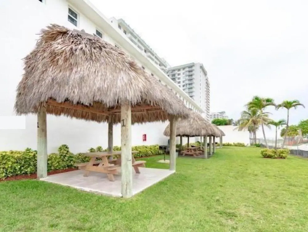 Absolutely Beautiful Condo In An Ocean Front 3 Bedrooms 2 Bathrooms Sleeps 6