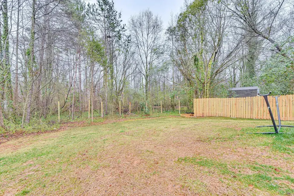Family-friendly Home ~ 5 Mi to UNC Charlotte!