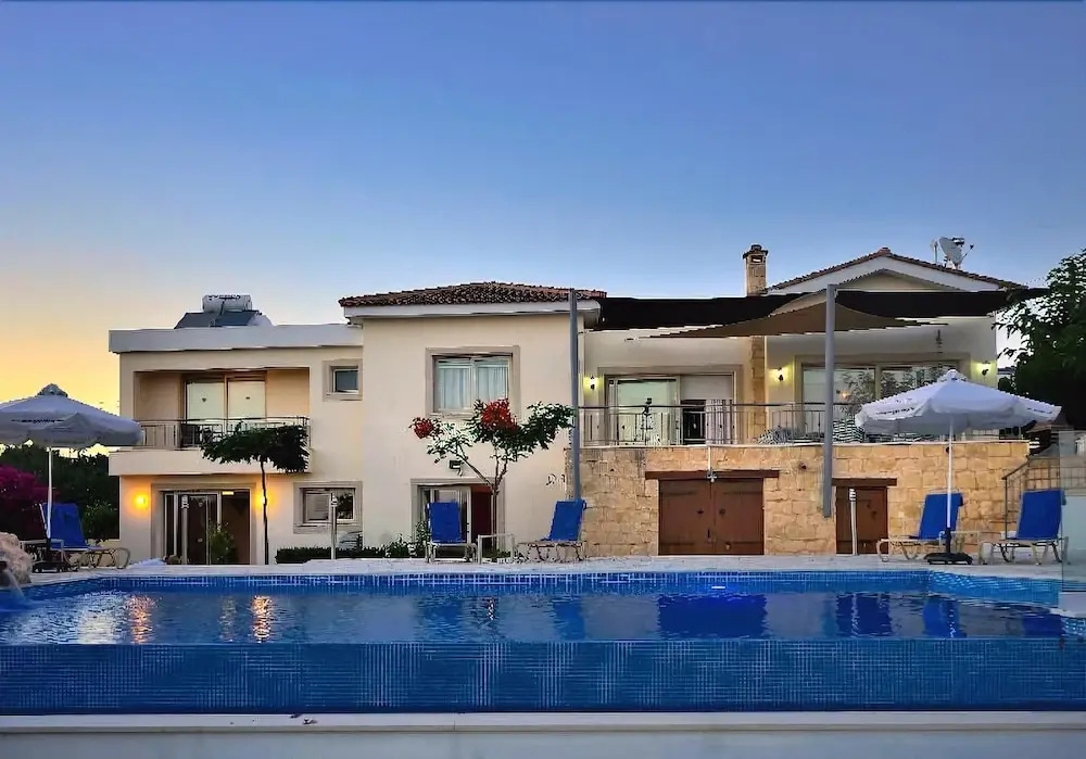 Dionysos Villa