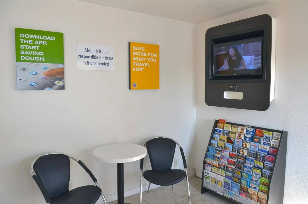 Motel 6-Modesto, CA - Downtown