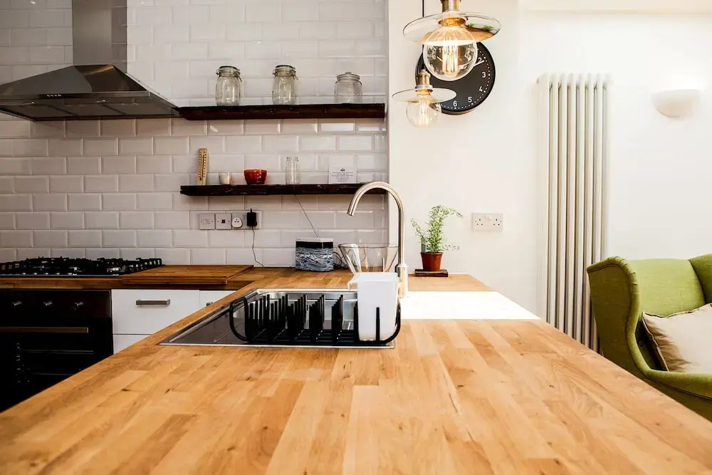 Stunning 4 Bed East London Apartment Sleeps 10