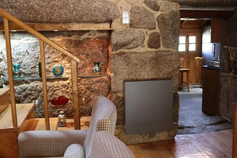 Comfortable Rural Cottage in Ancient Village in the Douro Region