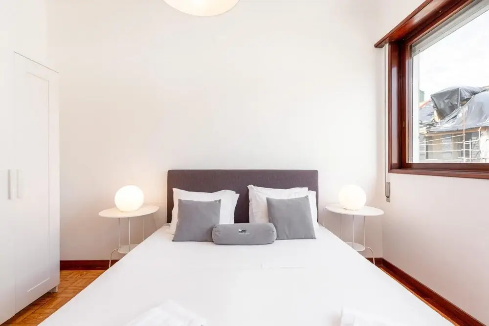 Feel Porto Stylish Flat V