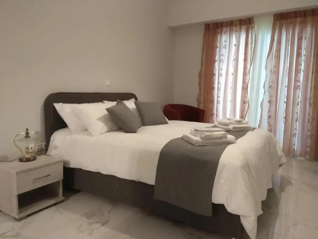 V17 Syntagma Studio