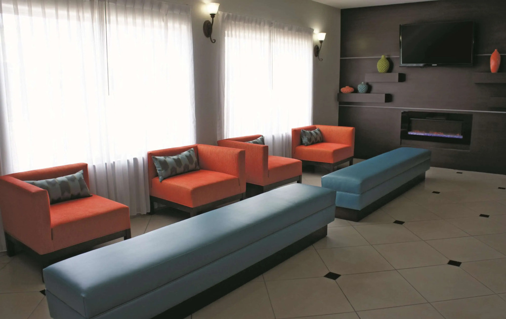 La Quinta by Wyndham Orange
