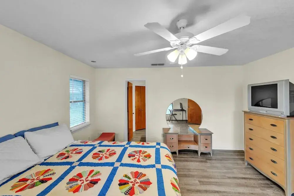 Lake House At Granbury 3 Bedroom Home