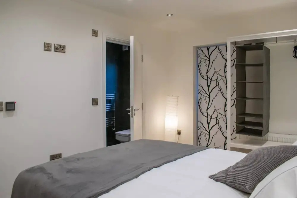 Modern 2 Bedroom Flat in Kennington