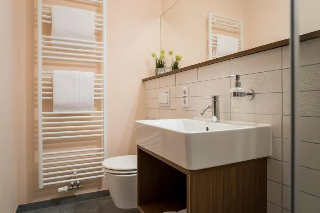 Point Hotel Apartments and Rooms