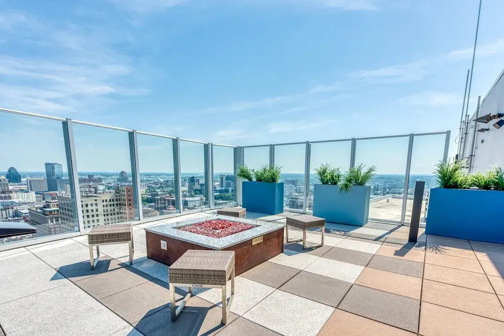 Cozysuites 800 Tower 1BR w sky Pool gym 23
