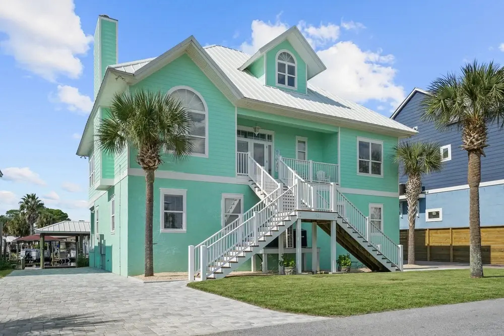 Beach House - Lazy Lagoon by PHG