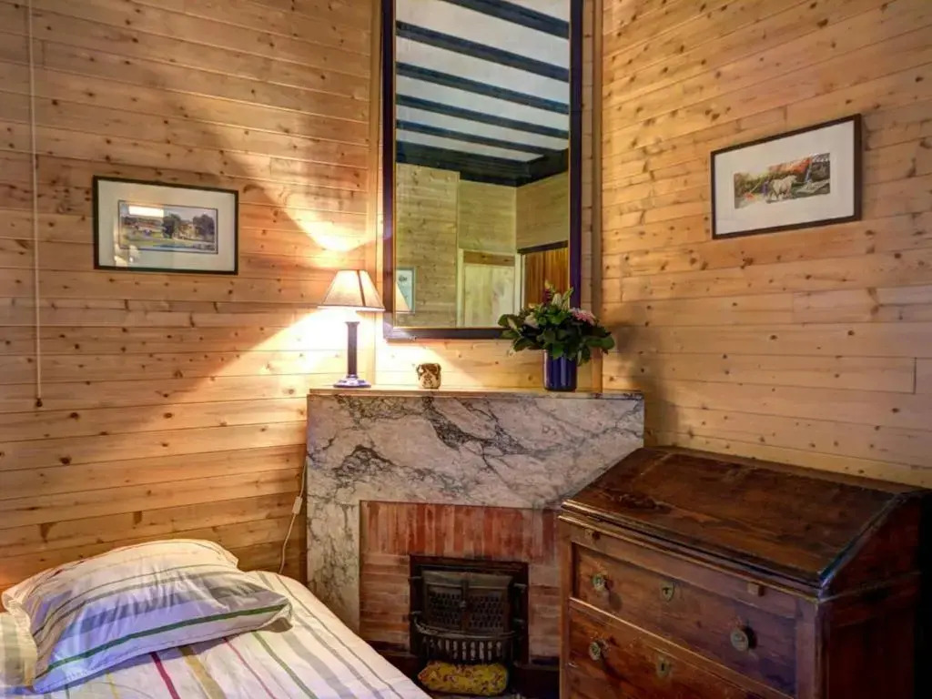 Chalet familial spacieux avec sauna au cœur du Bessat - FR-1-496-24