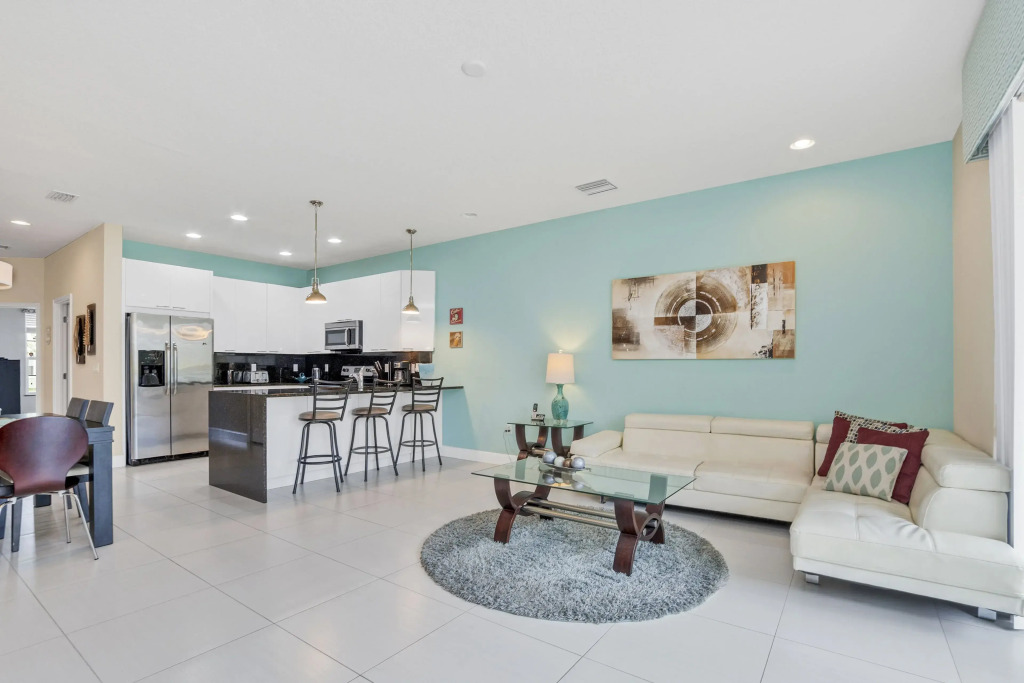 1445RETREAT , Clermont , US