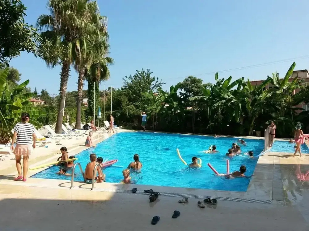Oranj Ranch Hotel