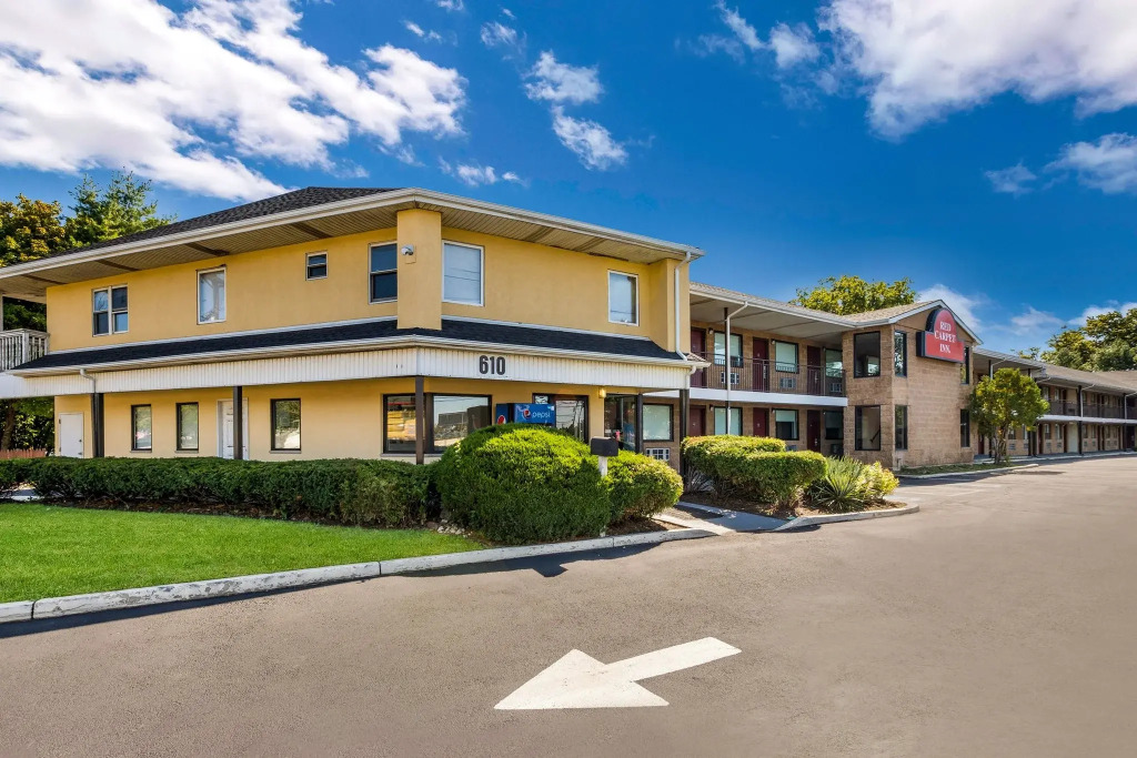 OYO Hotel Edison NJ Route 1
