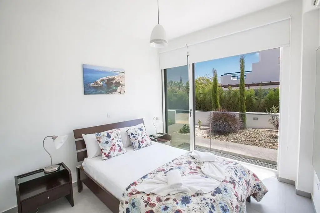 Villa Ochosto Helios - Beautiful 5 Bedroom Protaras Villa - Walking Distance