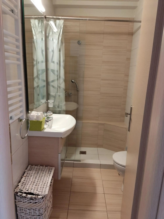 Central & Comfortable, with Acropolis view