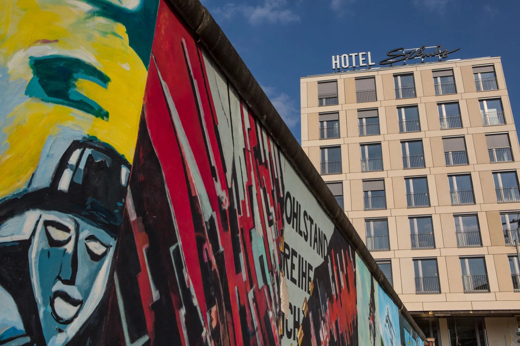 Schulz Hotel Berlin Wall at the East Side Gallery