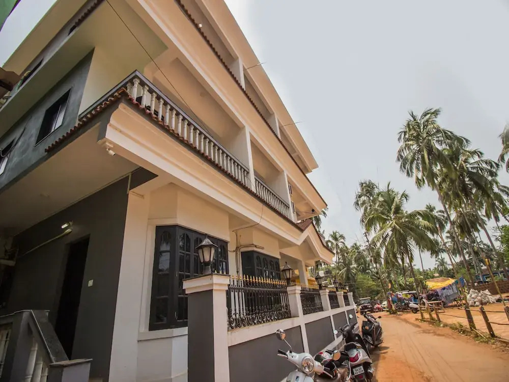 OYO 13298 Home Luxurious Studio Calangute