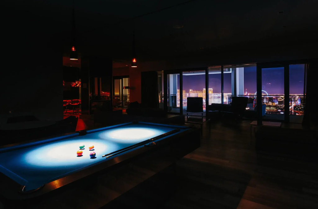 StripViewSuites at Palms Place