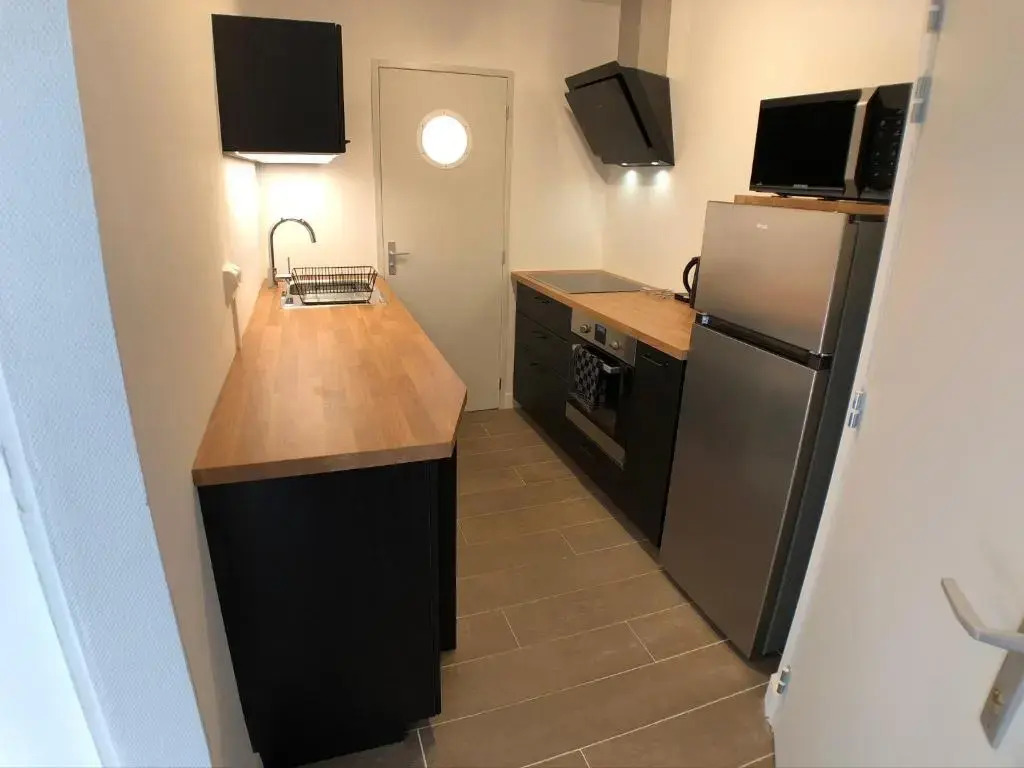 Charmant appartement 1-4 personnes, proche centre avec parking