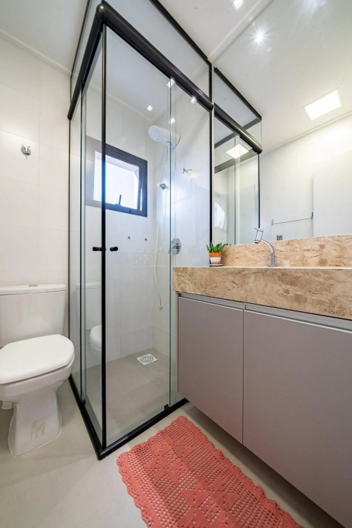 200 - Apartamento 3 dormitórios na Praia de Mariscal