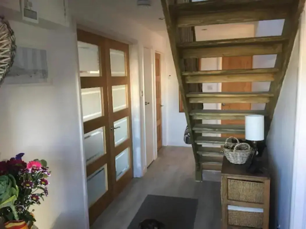 Entire house near beaches, footpaths, dog friendly