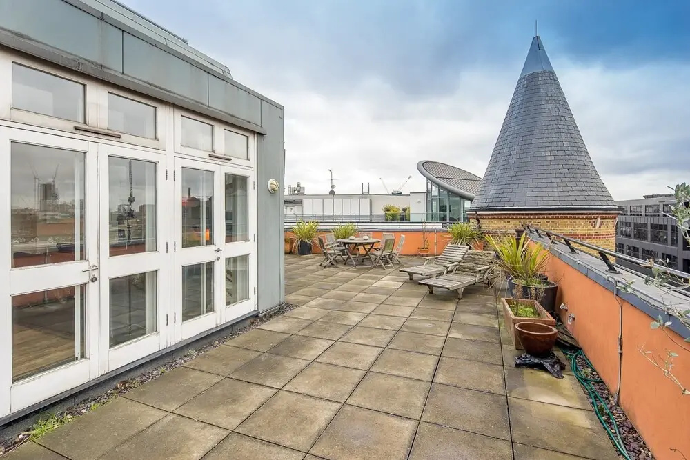 1 Bedroom Penthouse in Farringdon