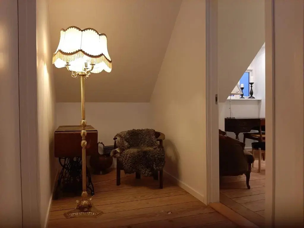 LatterLy Rooms