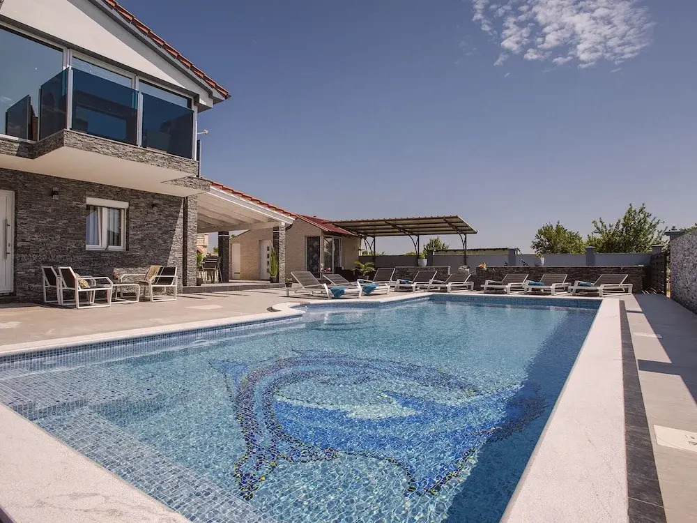 Modern Villa With Private Pool Consisting of 2 Apartments Near the Beach