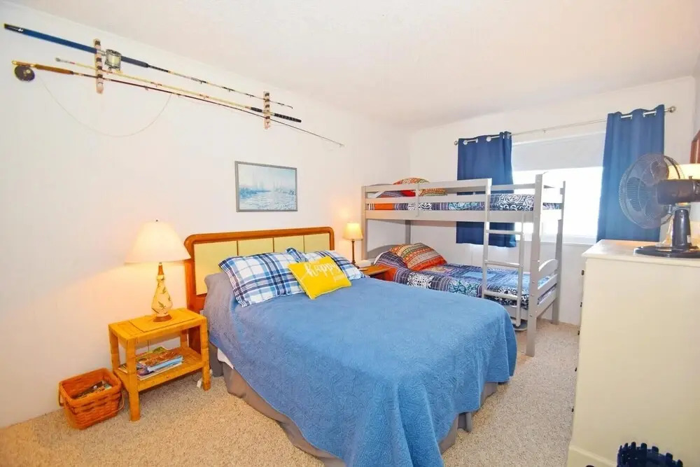 Bridgepoint Ii 5d 2 Bedroom Condo by RedAwning