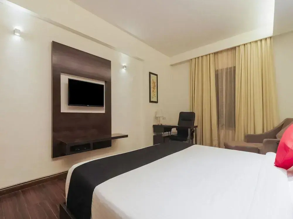 Capital O 26201 Hotel Jagrati Lords Inn