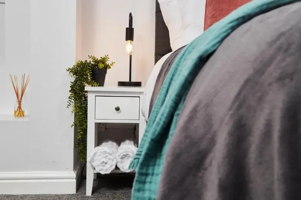 Elegant Apartment in Bath with Garden Sleeps 8 by PureStay