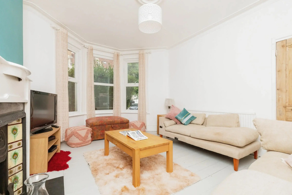 Spacious 6-bed Family Retreat Bristol